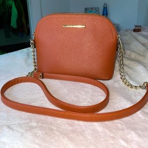 SOLD - Steve Madden crossbody purse